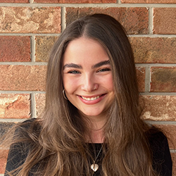 Sydney Yott headshot