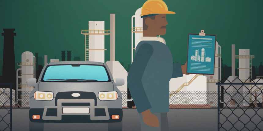 Illustration représentant un ouvrier portant un casque de chantier et tenant un bloc-notes, debout près d'une voiture devant une usine industrielle équipée de réservoirs de stockage et de tours.