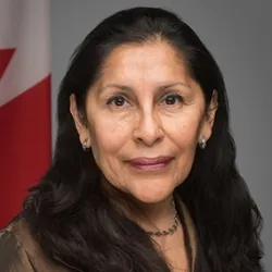 headshot of Rosa Galvez