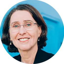 portrait photo of Louise Millette